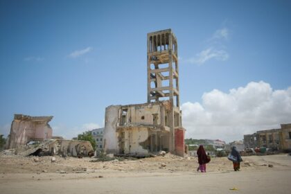 Sawir kayd ah: Former parliament building of Mogadishu, Somalia on 5 August 2013