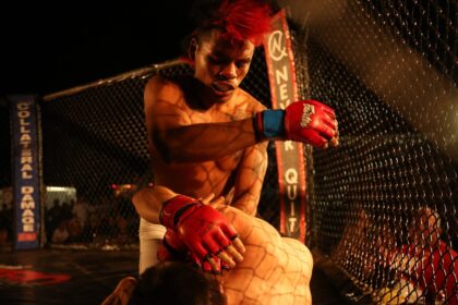 Mixed-martial arts fights heat up Combat Center 140620-M-ZM882-066